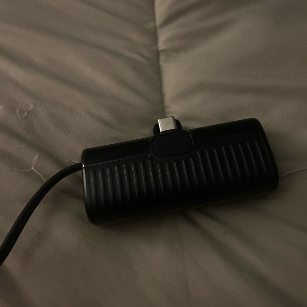USB-C Portable Charger - Picture 4 of 8